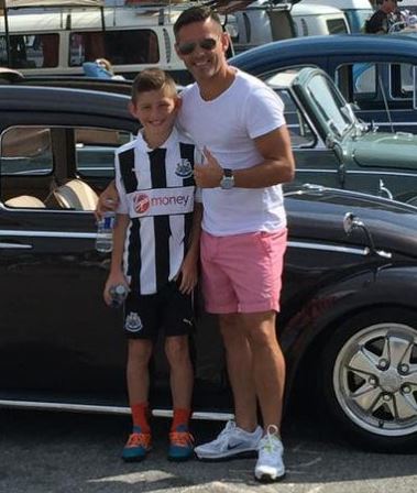 Throwback picture of Jay Herdman with his father John Herdman
